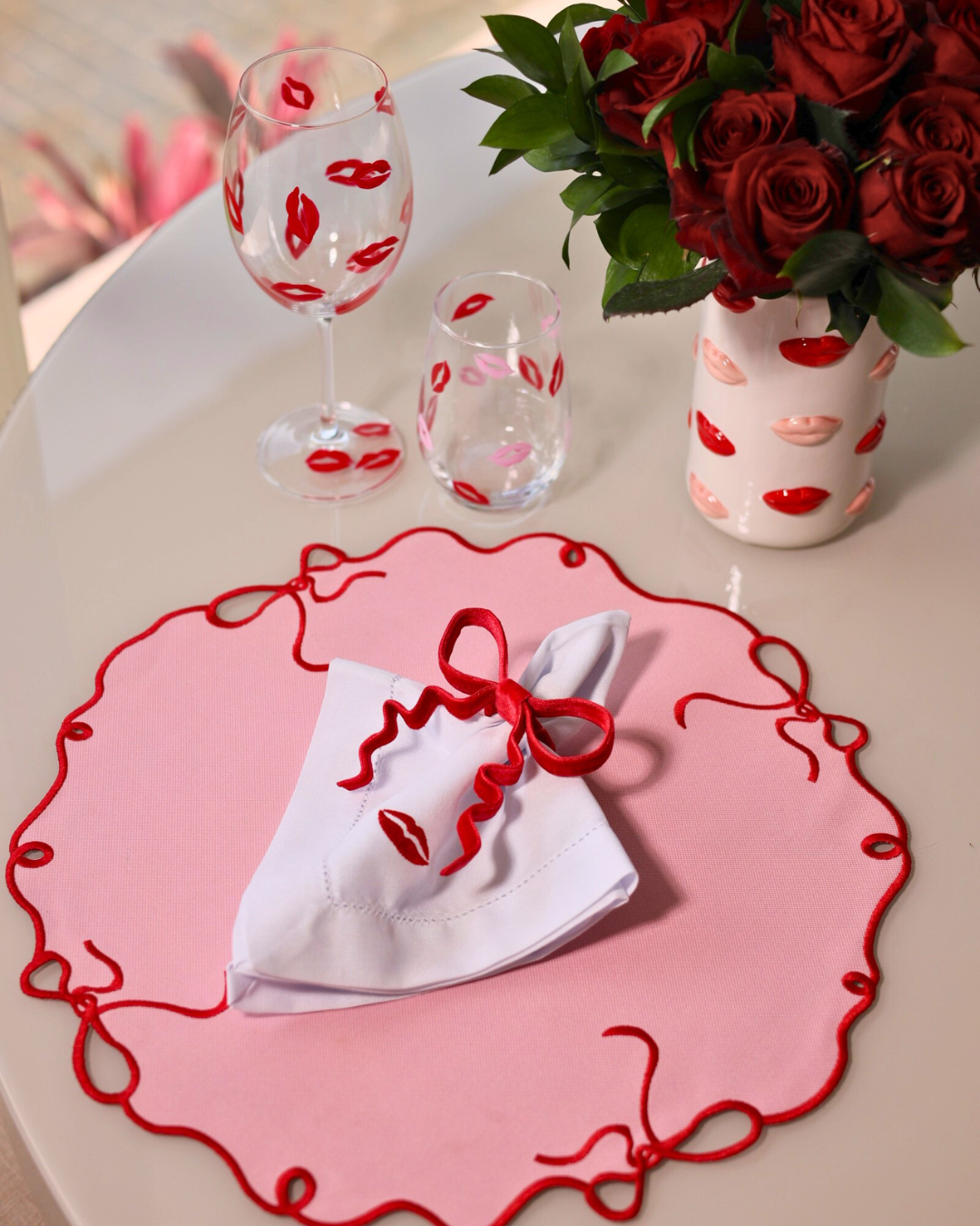 Dupla de Jogo Americano Laço Dupla Face Vermelho/ Rosa/ Azul