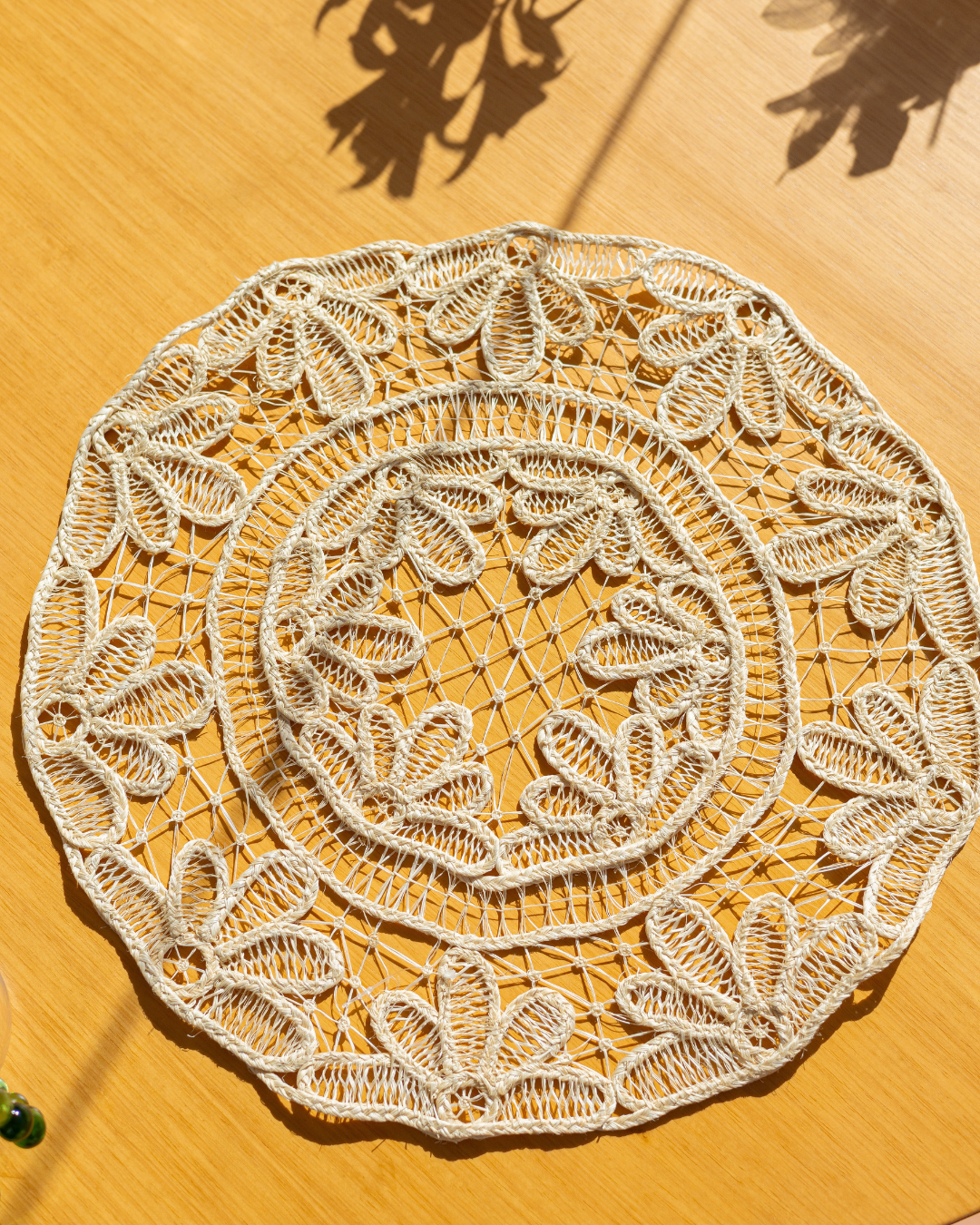 Lugar Americano Trama Flor de Renda em Palha Natural - 40cm